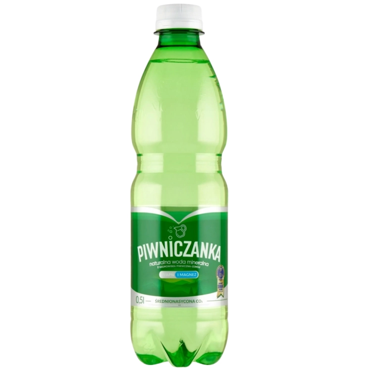 piwniczanka-naturalna-woda-mineralna-srednionasycona-co2-0,5l-5900467000788.webp