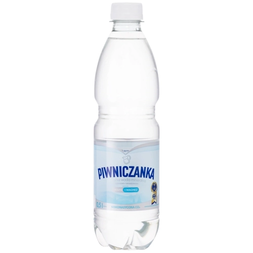 piwniczanka-naturalna-woda-mineralna-nieskonasycona-co2-0,5l-5900467000801.webp