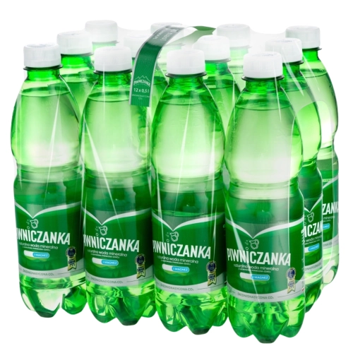 piwniczanka-naturalna-woda-mineralna-srednionasycona-co2-500ml-12-sztuk-5900467000788.webp